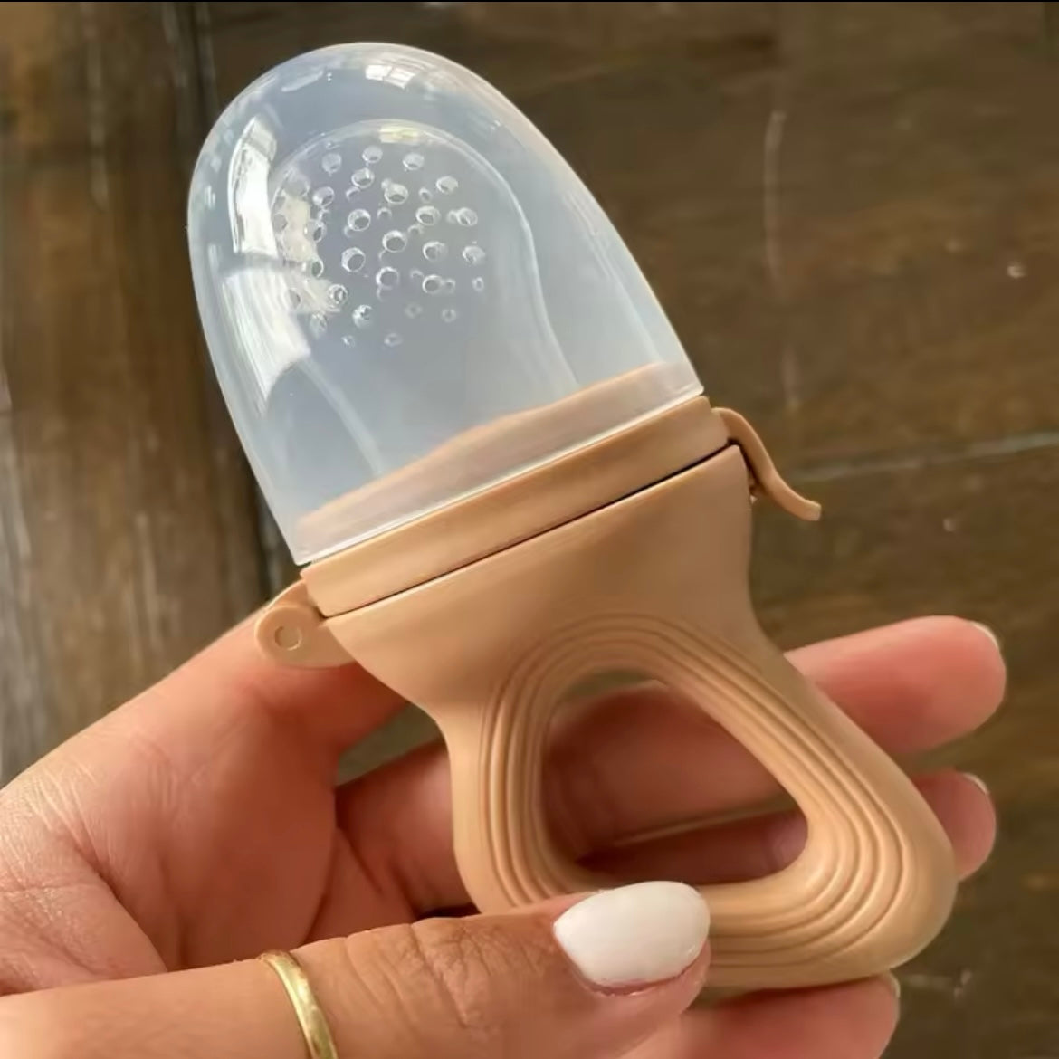 Tétine mangeoir Canovax